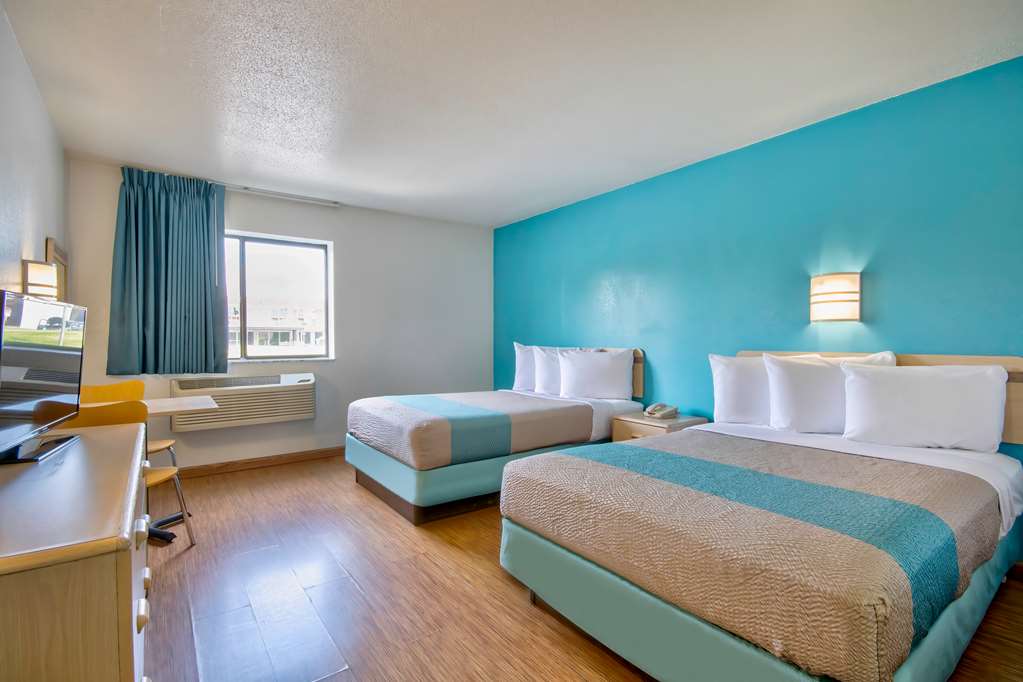 MOTEL 6 GEORGETOWN - LEXINGTON-guestroom-Guest Room,On-Site.jpg