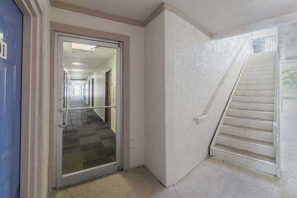 On-Site,Property Amenity,Hallway