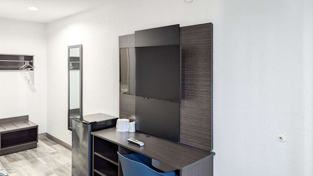 MOTEL 6 VICTORIA-guestroom-Guest Room,Guest Room Amenity,On-Site.jpg