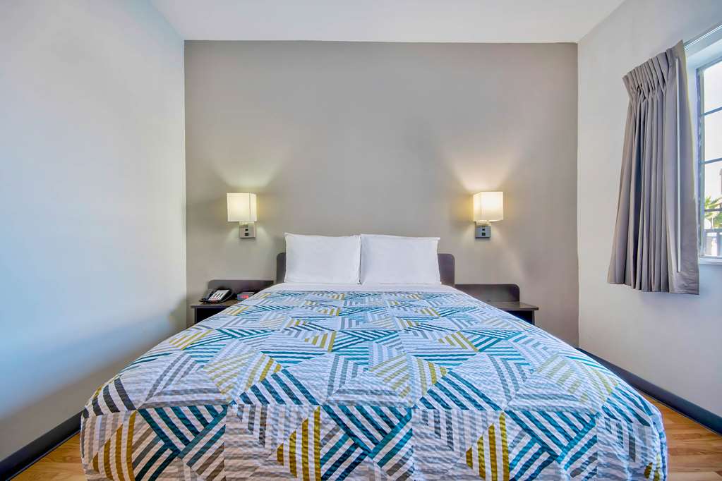STUDIO 6 PORT ARTHUR-guestroom-Guest Room,On-Site.jpg