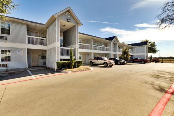 Exterior view - Studio 6 Extended Stay Hotel Garland Park Dallas