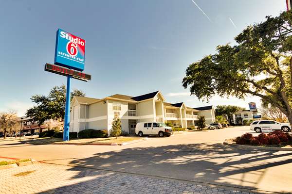 Exterior view - Studio 6 Extended Stay Hotel Garland Park Dallas