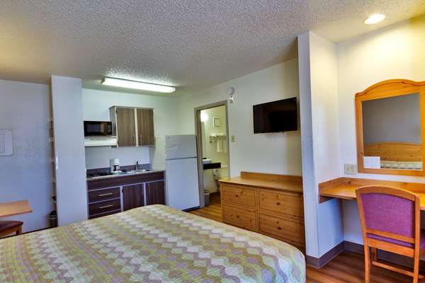  - Studio 6 Extended Stay Hotel Garland Park Dallas