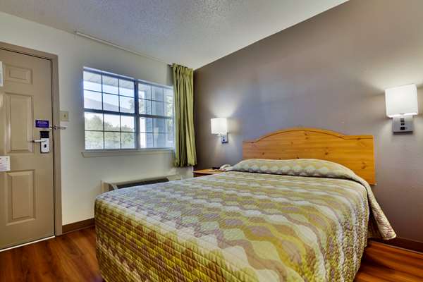  - Studio 6 Extended Stay Hotel Garland Park Dallas
