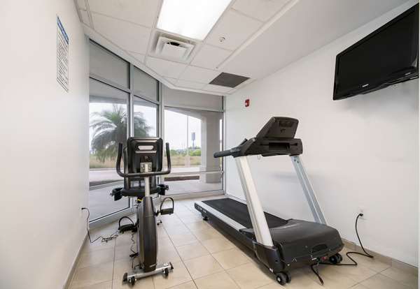 Fitness/ Exercise Room - Studio 6 Extended Stay Hotel Ingleside