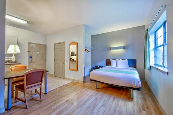  - Studio 6 Extended Stay Hotel Beaumont - I-10, Exit 853B