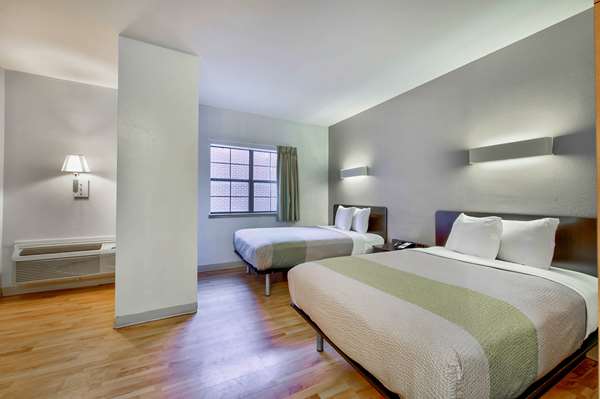  - Studio 6 Extended Stay Hotel Beaumont - I-10, Exit 853B