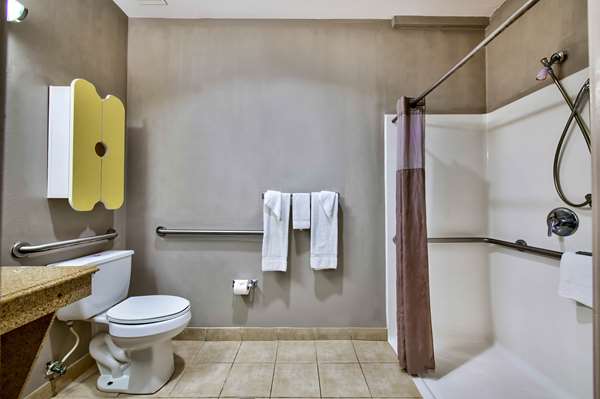  - Studio 6 Extended Stay Hotel Beaumont - I-10, Exit 853B