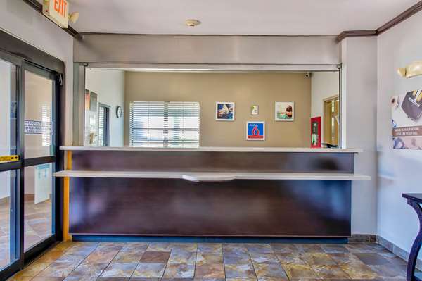  - Studio 6 Extended Stay Hotel Beaumont - I-10, Exit 853B