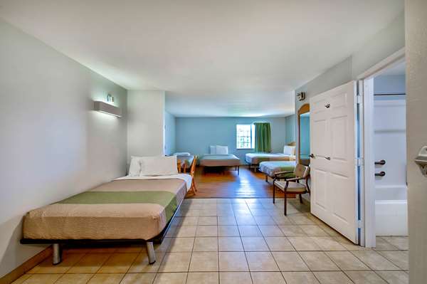 Suite - Studio 6 Extended Stay Hotel Bay City