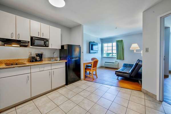 Suite - Studio 6 Extended Stay Hotel Bay City