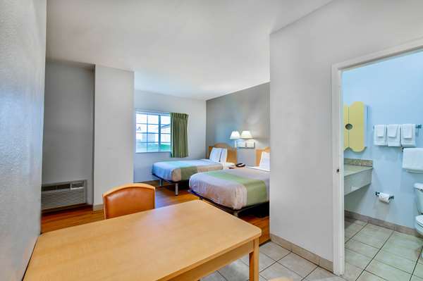  - Studio 6 Extended Stay Hotel Bay City