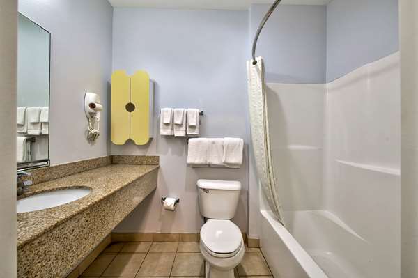  - Studio 6 Extended Stay Hotel Bay City