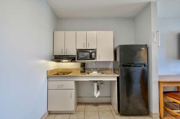  - Studio 6 Extended Stay Hotel Bay City