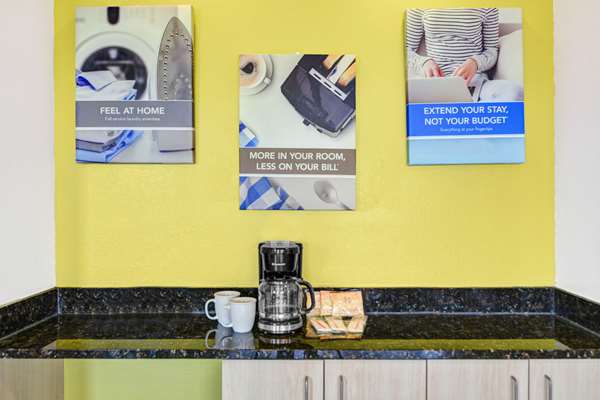  - Studio 6 Extended Stay Hotel Opelika