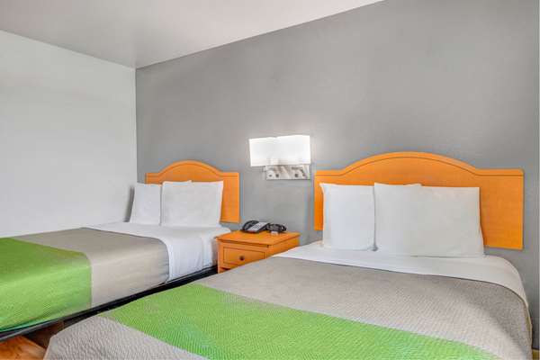 Suite - Studio 6 Extended Stay Hotel Opelika