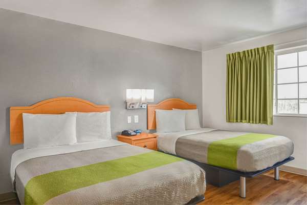 Suite - Studio 6 Extended Stay Hotel Opelika