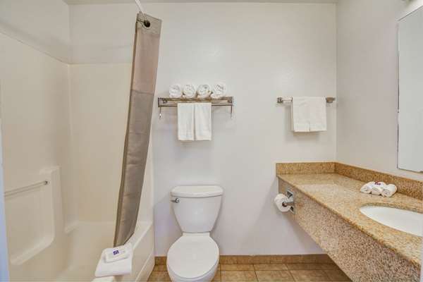  - Studio 6 Extended Stay Hotel Opelika
