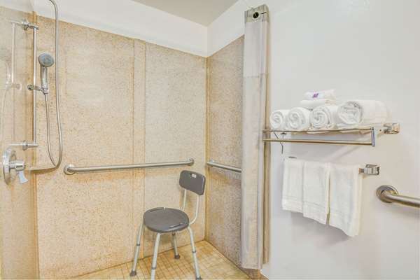  - Studio 6 Extended Stay Hotel Opelika