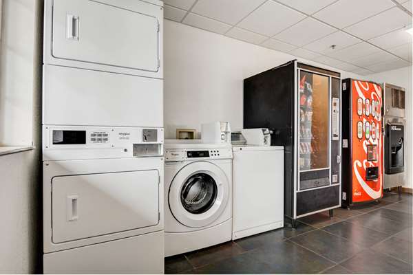  - Studio 6 Extended Stay Hotel Opelika