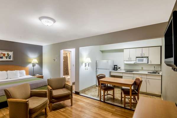  - Studio 6 Extended Stay Hotel Lubbock