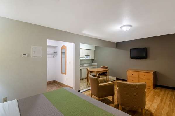  - Studio 6 Extended Stay Hotel Lubbock