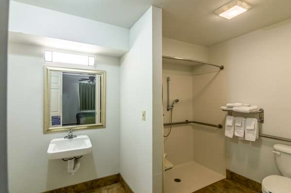  - Studio 6 Extended Stay Hotel Lubbock