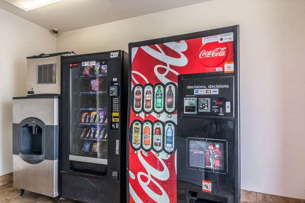  - Studio 6 Extended Stay Hotel Lubbock