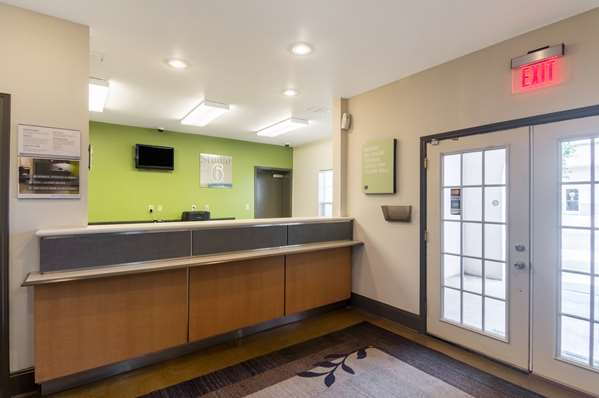  - Studio 6 Extended Stay Hotel Lubbock