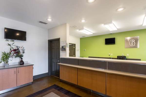  - Studio 6 Extended Stay Hotel Lubbock