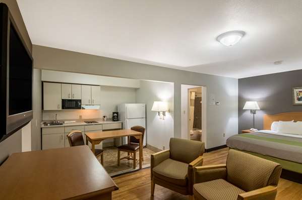  - Studio 6 Extended Stay Hotel Lubbock