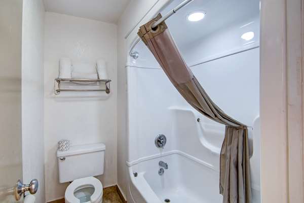  - Studio 6 Extended Stay Hotel Dallas Grand Prairie - I-30, Exit 34