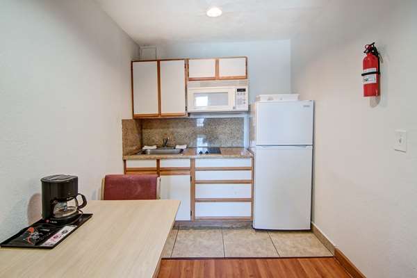  - Studio 6 Extended Stay Hotel Dallas Grand Prairie - I-30, Exit 34