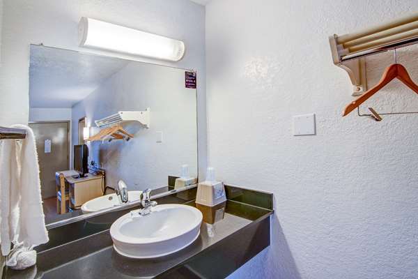  - Studio 6 Extended Stay Hotel Dallas Grand Prairie - I-30, Exit 34
