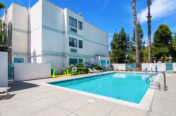 Pool - Studio 6 Extended Stay Hotel Concord