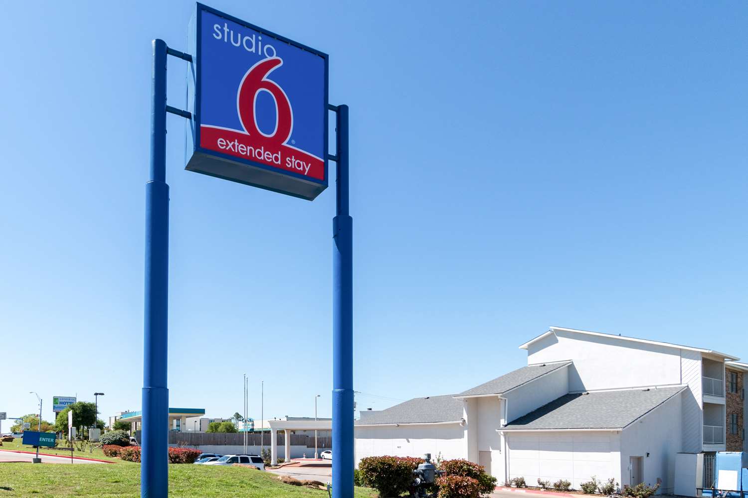 Studio 6 Extended Stay Hotel Six Flags Arlington, TX See Discounts