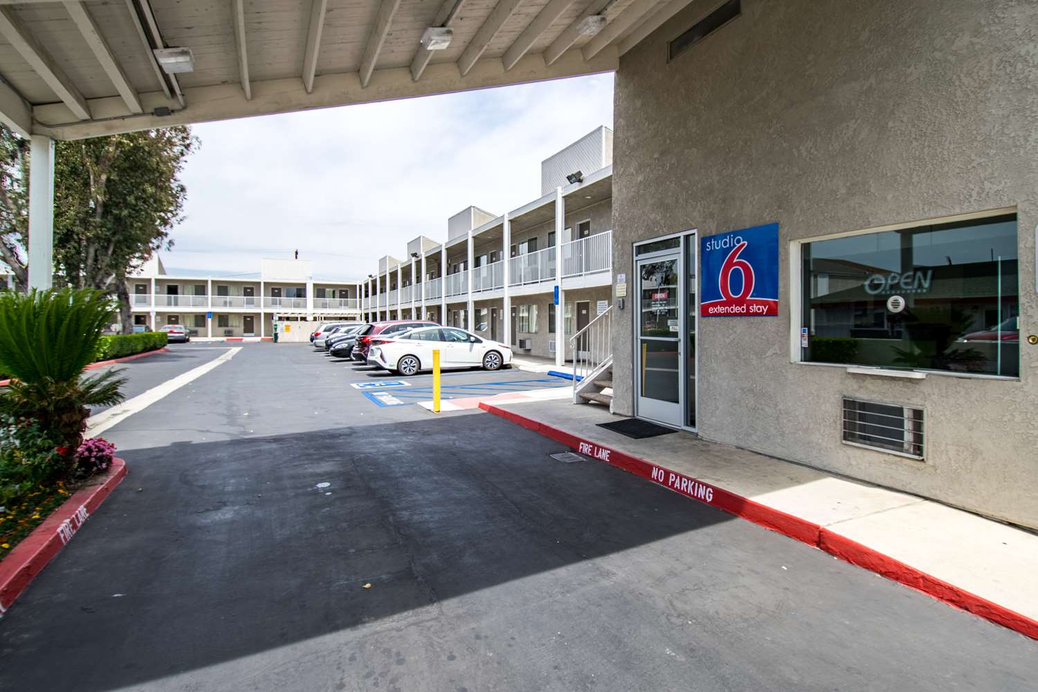 Studio 6 Extended Stay Hotel Cypress, CA See Discounts