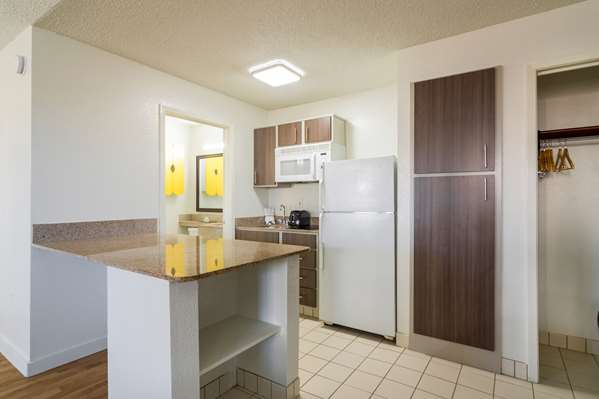  - Studio 6 Suites Plano