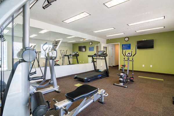 Fitness/ Exercise Room - Studio 6 Suites Plano