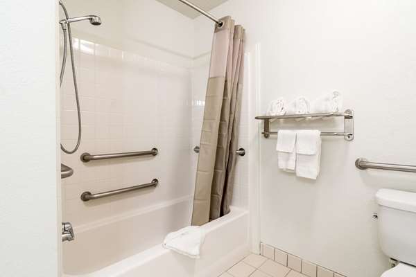  - Studio 6 Suites Plano