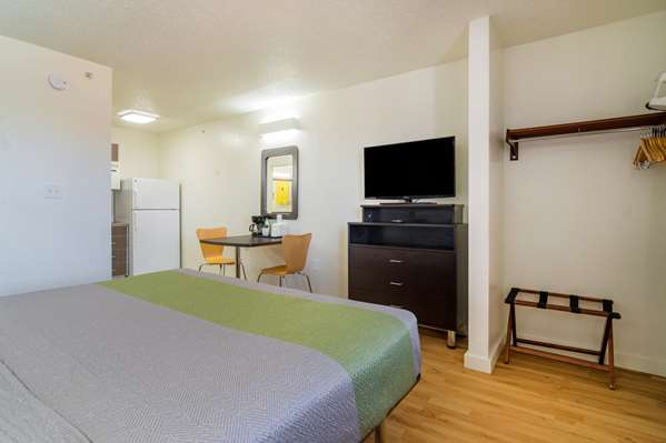  - Studio 6 Suites Plano