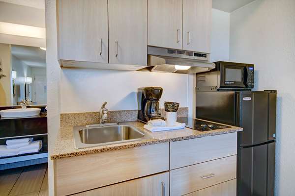 Suite - Studio 6 Extended Stay Hotel Irvington Road Tucson - I-10, Exit 264