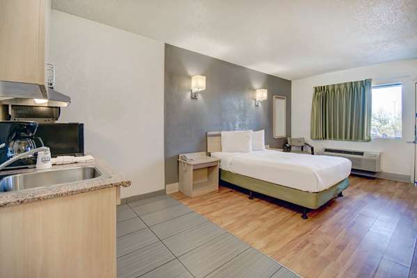 Suite - Studio 6 Extended Stay Hotel Irvington Road Tucson - I-10, Exit 264