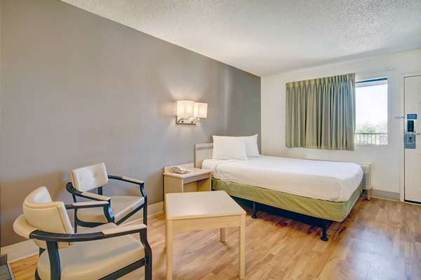 Suite - Studio 6 Extended Stay Hotel Irvington Road Tucson - I-10, Exit 264