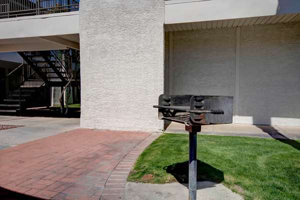 Exterior view - Studio 6 Extended Stay Hotel Irvington Road Tucson - I-10, Exit 264