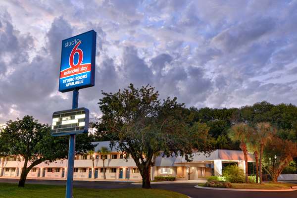 Exterior view - Studio 6 Extended Stay Hotel Baymeadows Jacksonville - I-95, Exit 341
