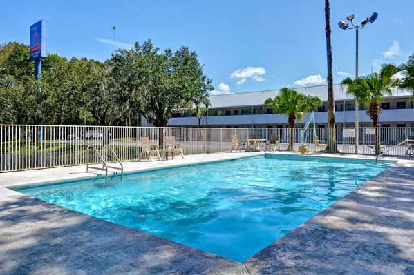 Pool - Studio 6 Extended Stay Hotel Baymeadows Jacksonville - I-95, Exit 341