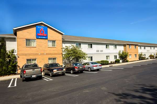 Exterior view - Studio 6 Extended Stay Hotel East Brunswick - I-95, Exit 9