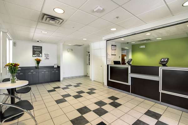  - Studio 6 Extended Stay Hotel East Brunswick - I-95, Exit 9