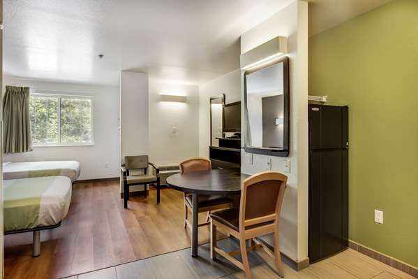  - Studio 6 Extended Stay Hotel East Brunswick - I-95, Exit 9